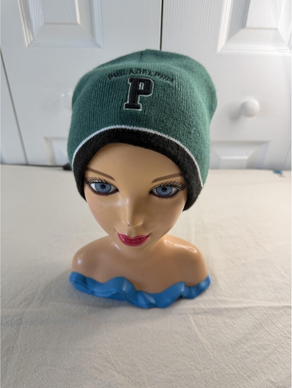 Philadelphia P Hat Beanie Mens One Size Green Black Knit Winter Warm Cuffless